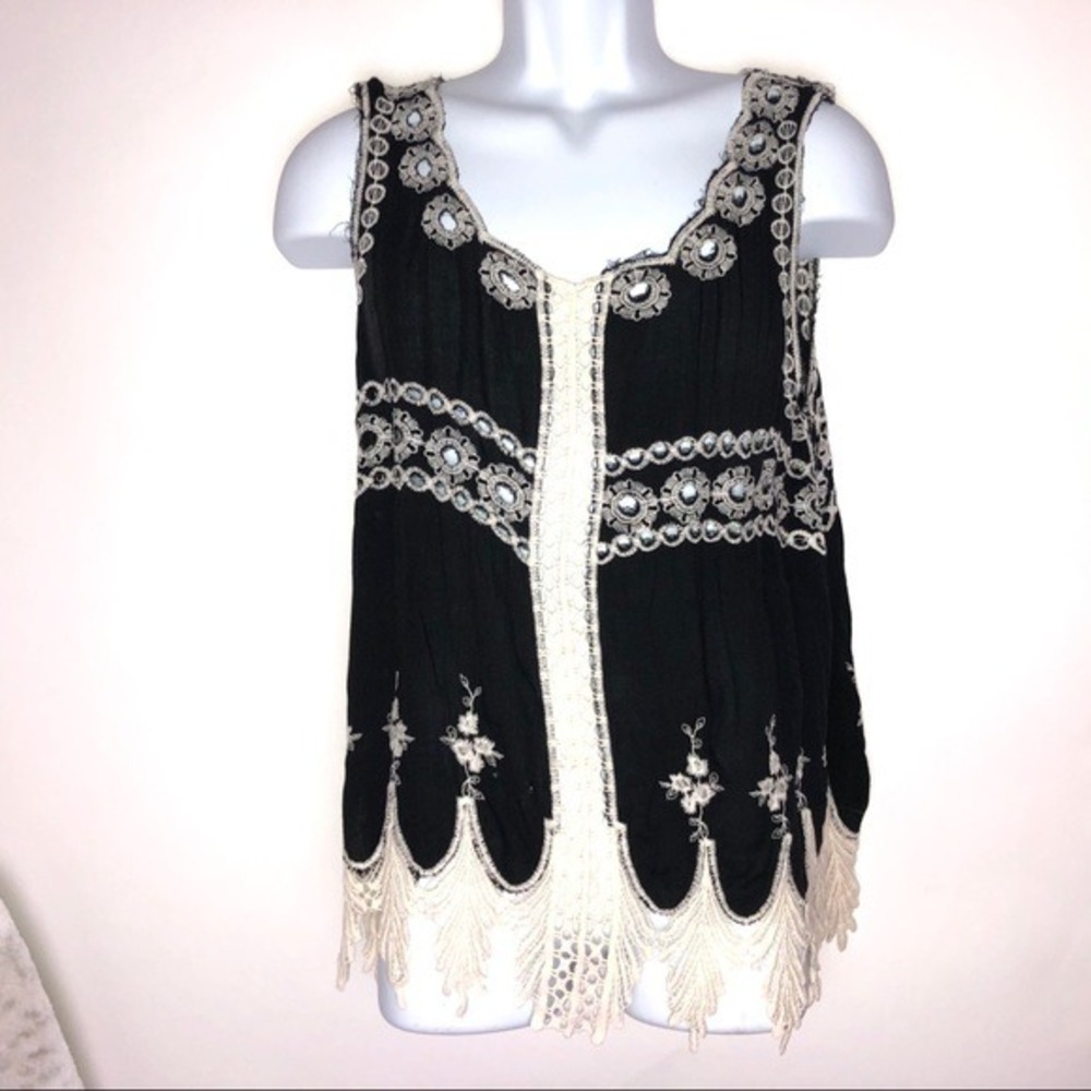 Ana & Kate Black White Fairy Goth Tank Blouse Women's Medium‎ NWT